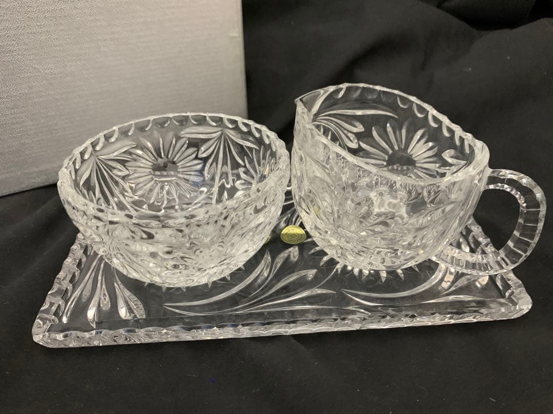 クリスタルガラス　ミルクポット　小鉢　プレート台