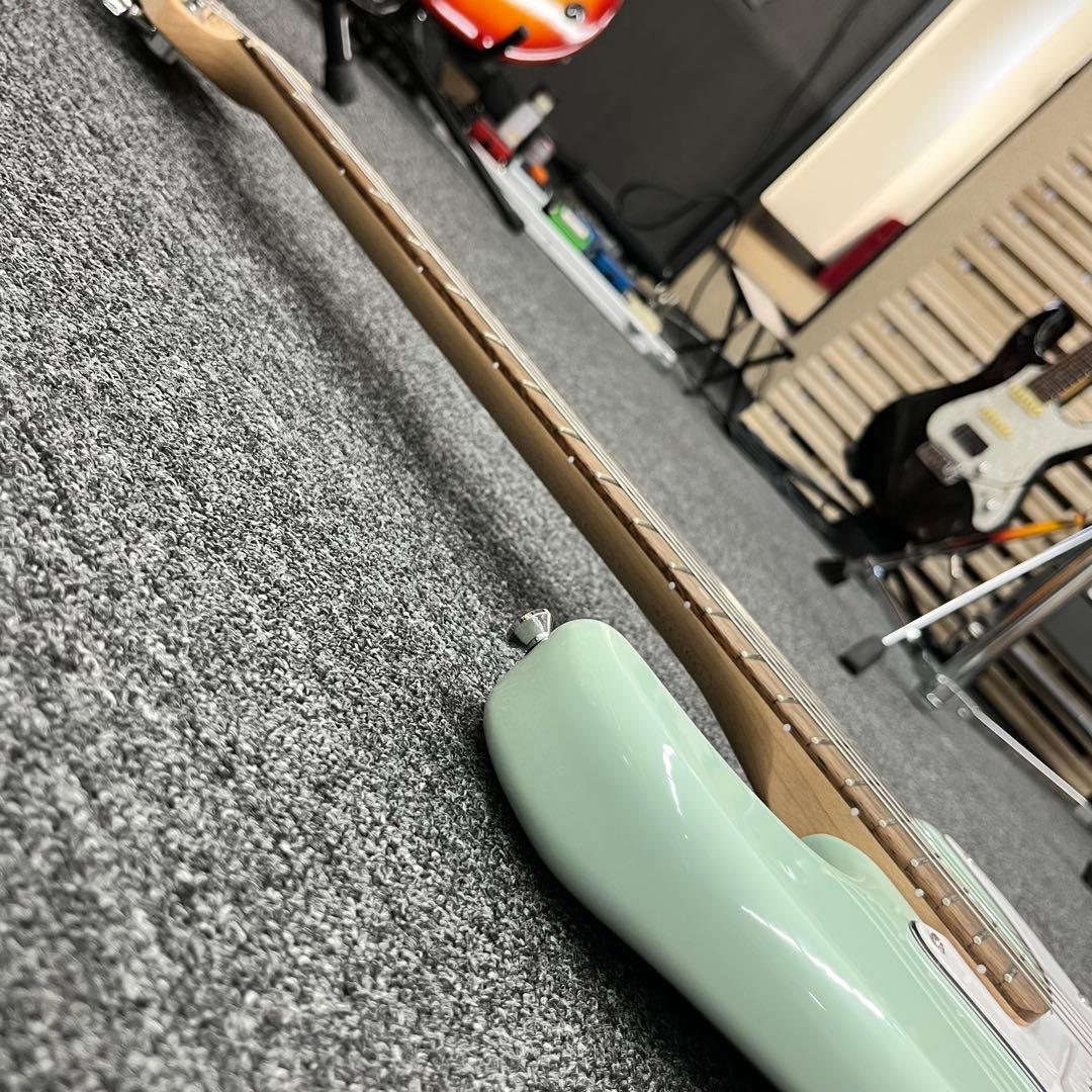 【10800】 Squier Stratocaster surf Green