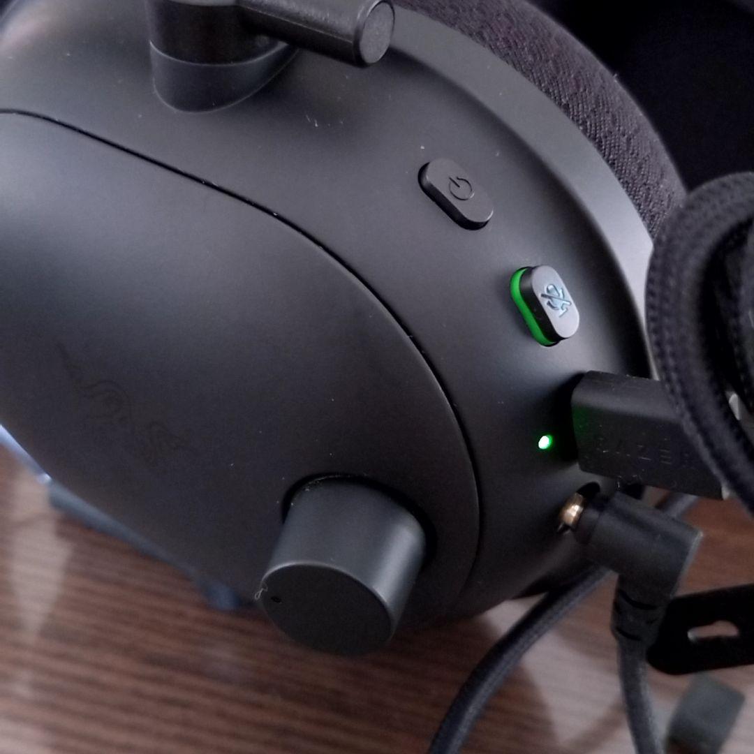 RAZER BRACKSHARK V2 PRO ゲーミングヘッドフォン