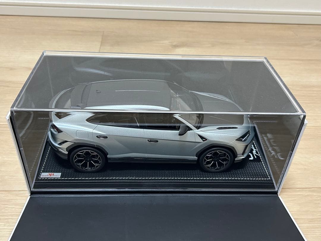 【大幅値下】Lamborghini Urus 1/18 スケールモデル 模型