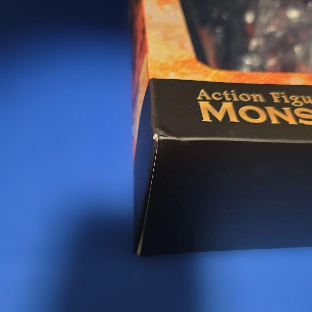 【新品未開封】 モンスターハンター4 レウスシリーズ装備ハンター 剣士