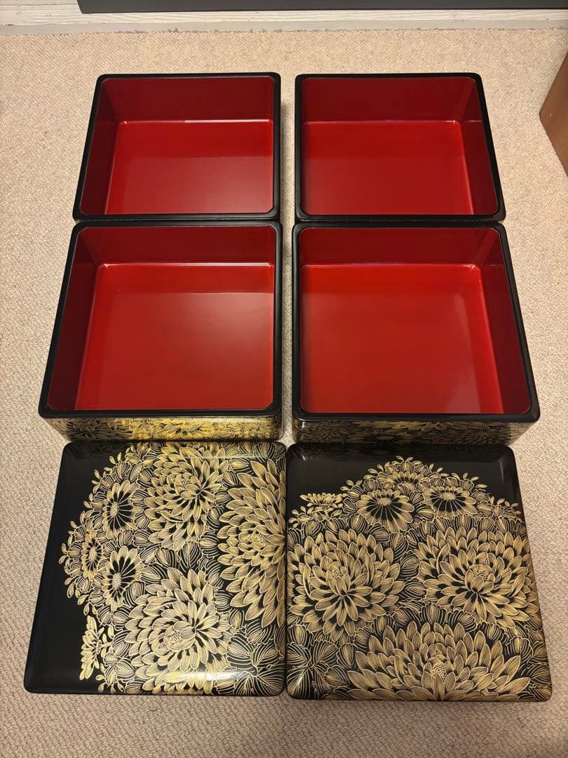 漆塗り 花柄 重箱 4段《美品》