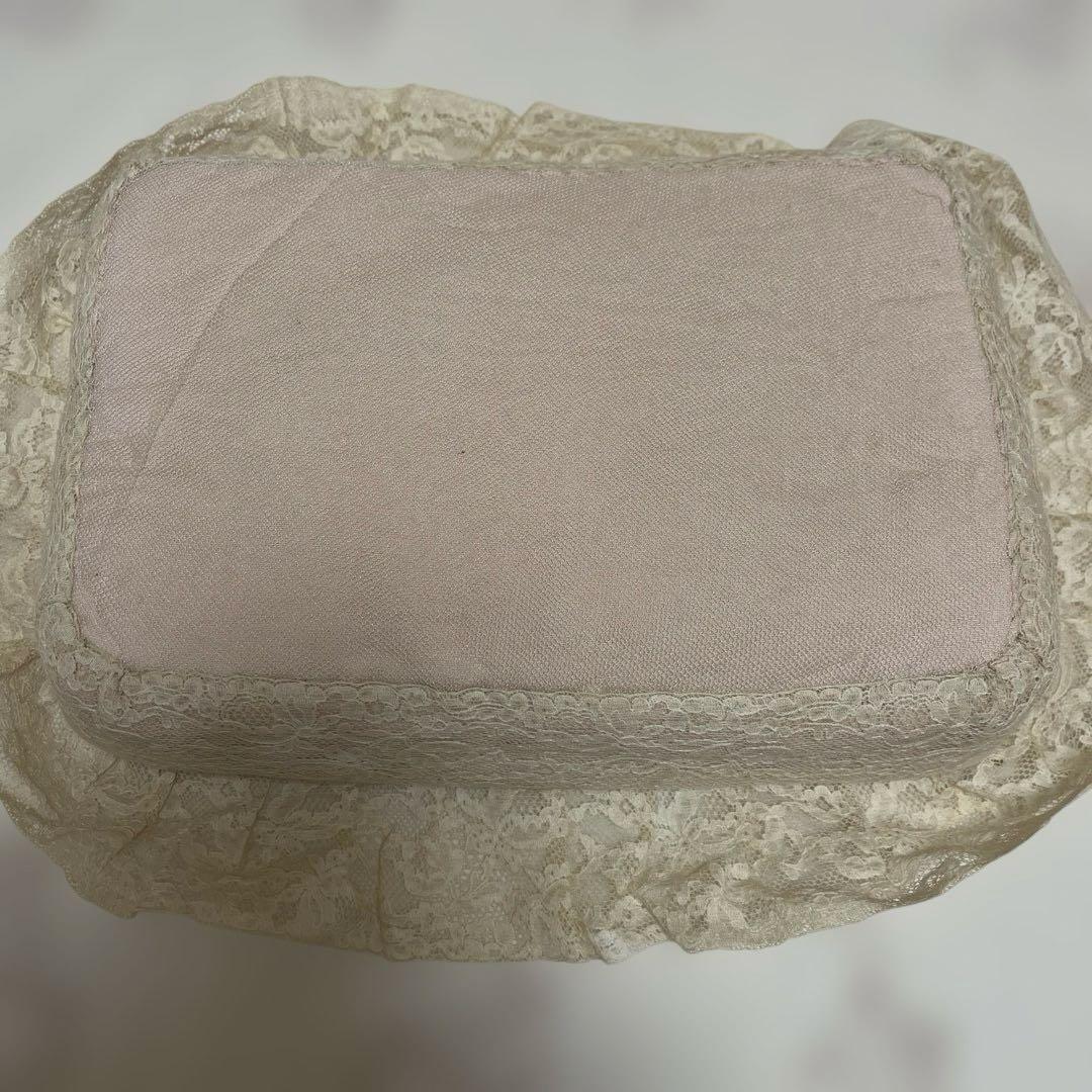 海外作家様♡アンティークレースカゴ装飾ドールベッド