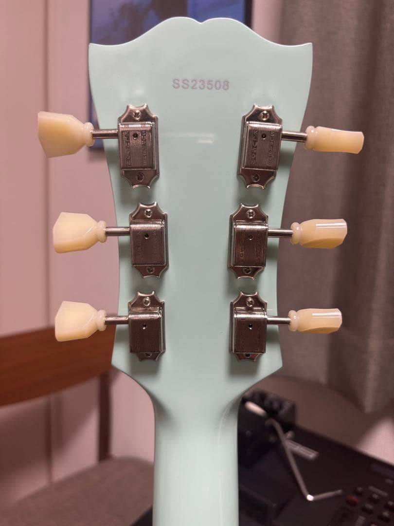 Seventy Seven　azure.