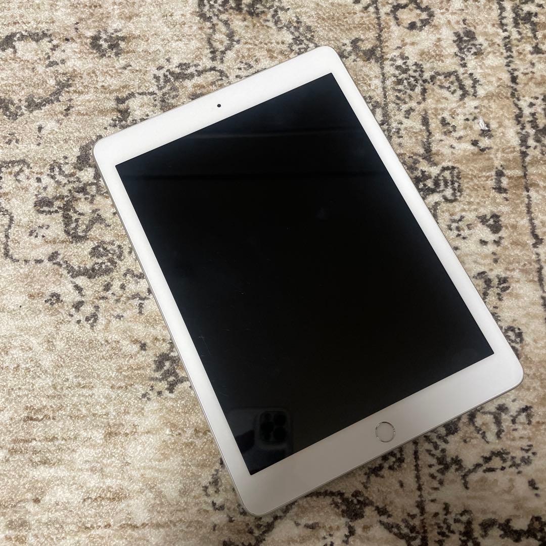 Apple iPad 第6世代 32GB