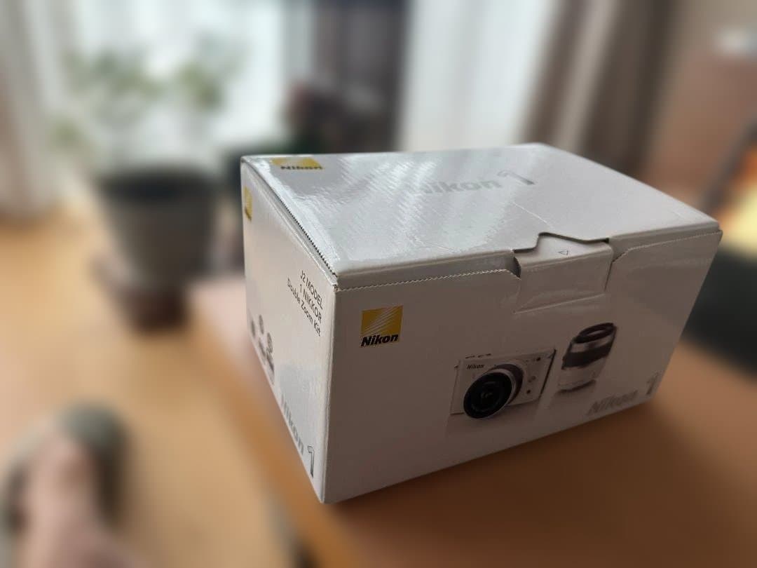 Nikon 1 J2 ミラーレスカメラ 本体とレンズ付き