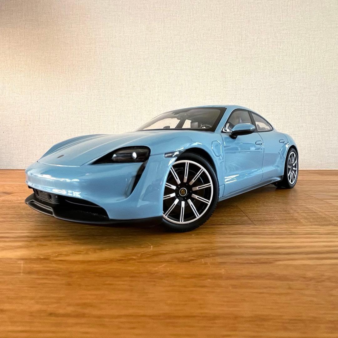 【ミニカー 美品 希少】ミニチャンプス 1/18 ポルシェ タイカン 4S