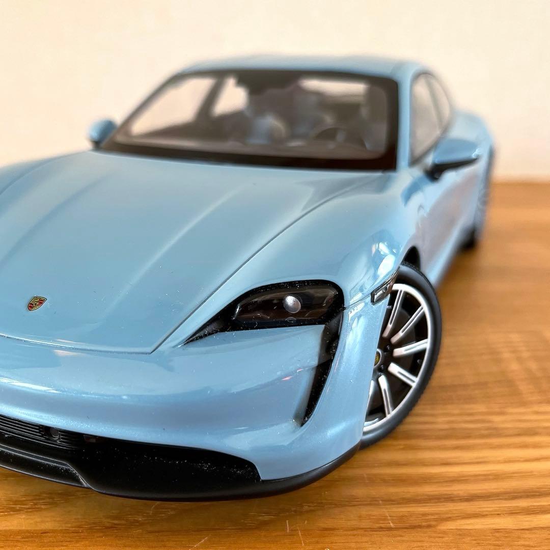【ミニカー 美品 希少】ミニチャンプス 1/18 ポルシェ タイカン 4S