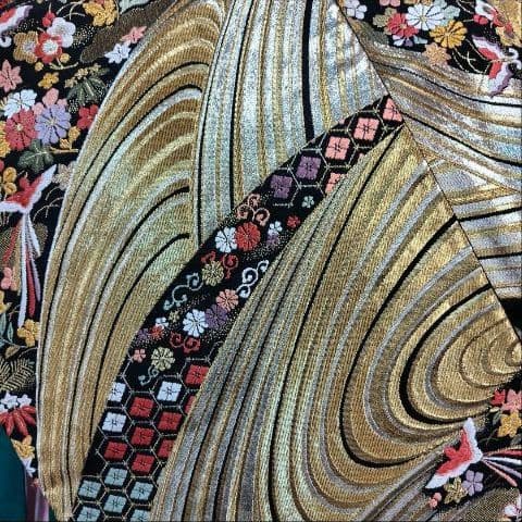 振袖フルセット(7点)・古典柄・金駒刺繍・金彩加工・鹿の子柄・正絹