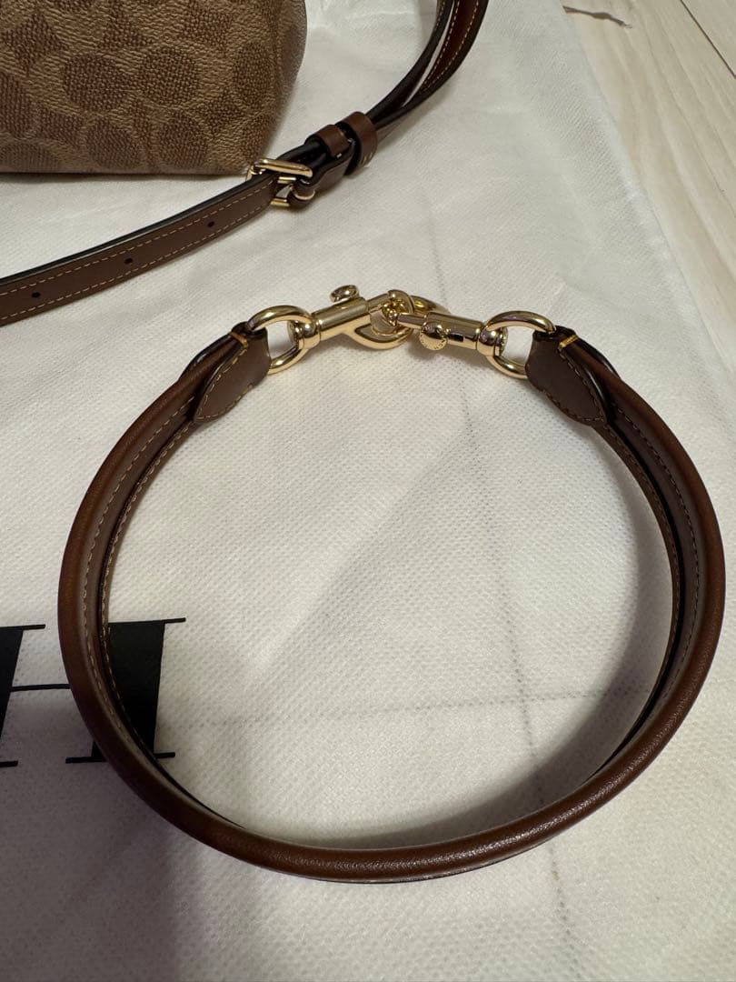 COACH コーチ、ロゴプリント ショルダーバッグ、ハンドバッグ