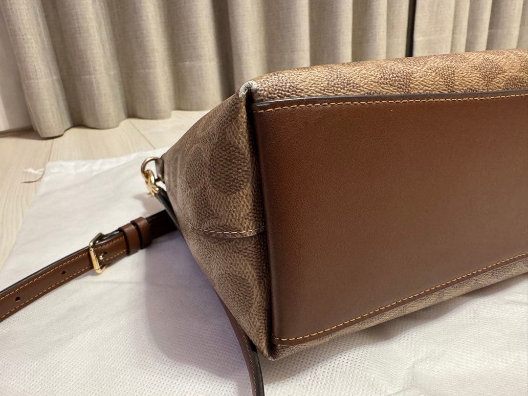 COACH コーチ、ロゴプリント ショルダーバッグ、ハンドバッグ