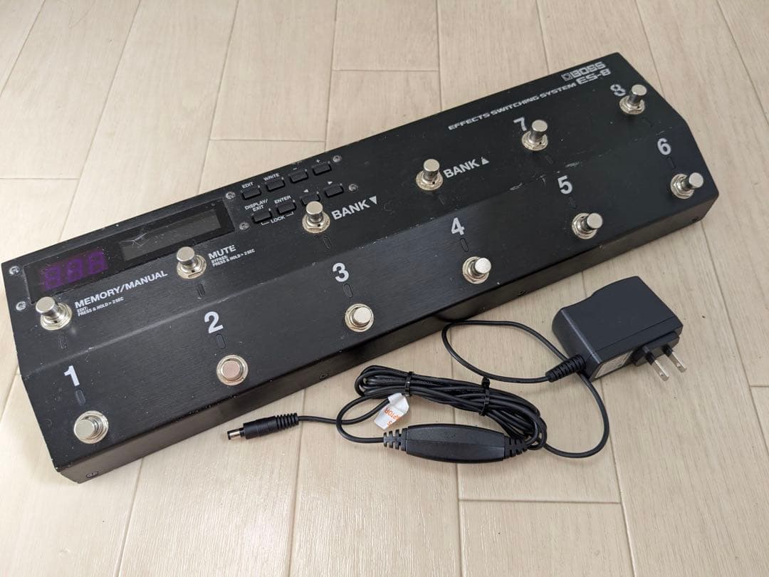 BOSS ES-8 スイッチャー