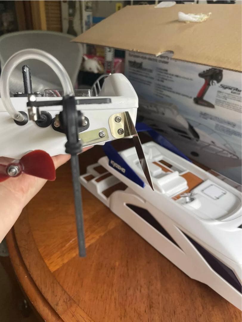 京商 マジェスティ600 ラジコンボート