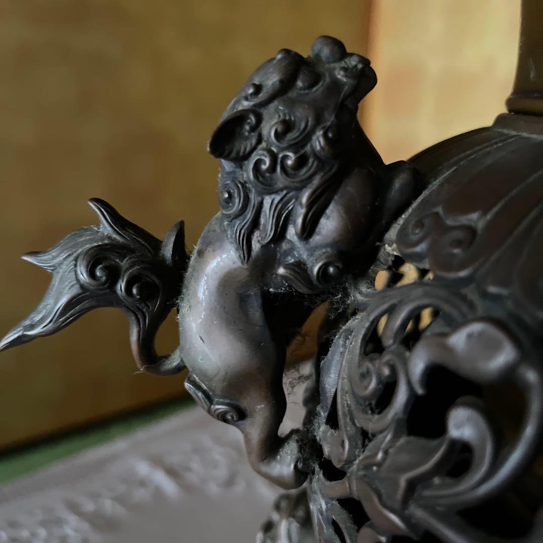 T*s様 ゲキレア透かし彫り　薄端　金属製　三つ足　華道具