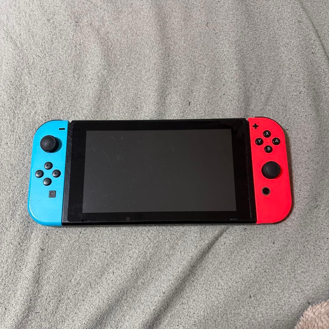 【最終値下げ】Nintendo Switch 本体　青/赤