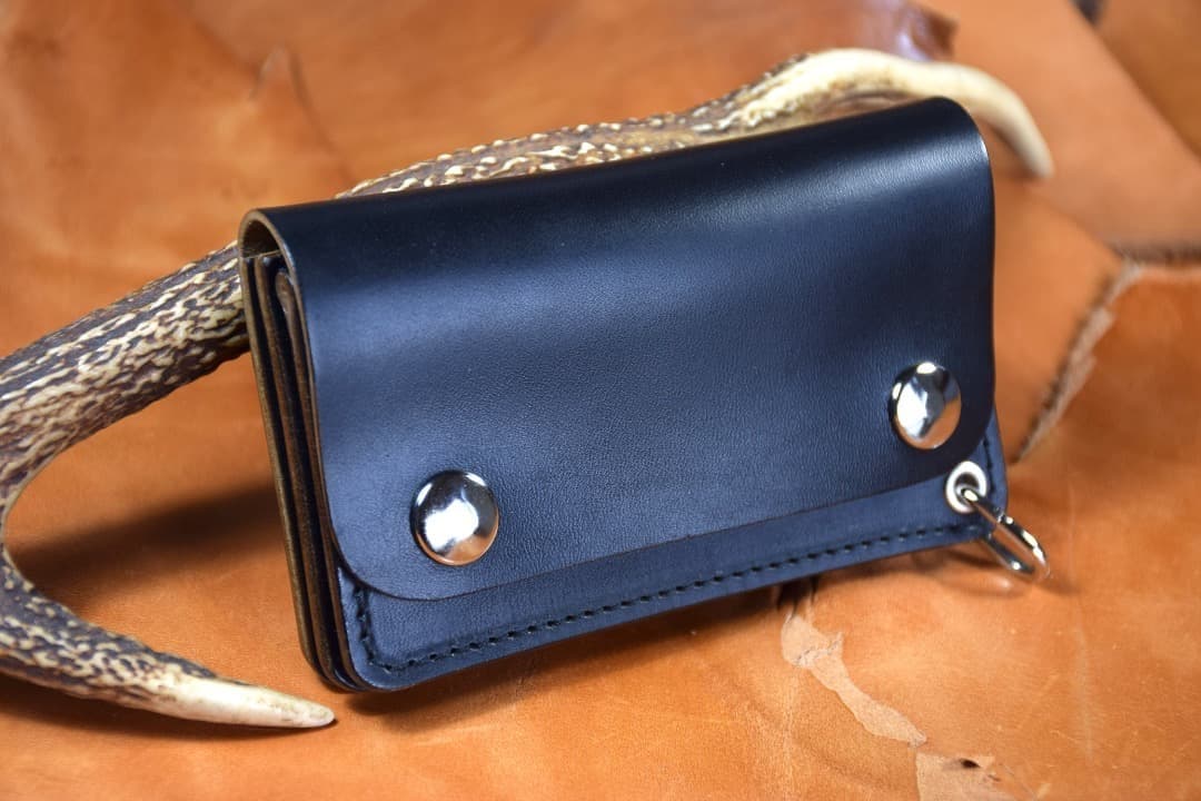 MARYAM社　ホースバット ミニ財布　小銭入れ　　馬革　黒　茶芯