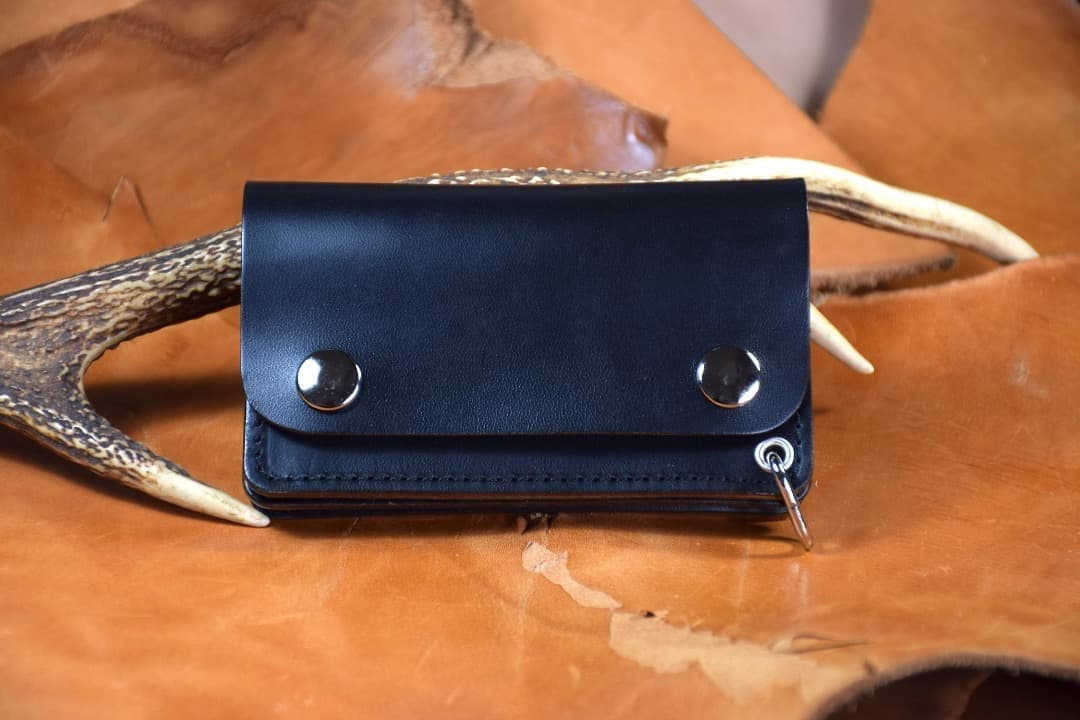 MARYAM社　ホースバット ミニ財布　小銭入れ　　馬革　黒　茶芯