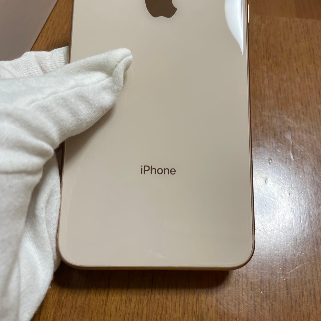美品　iPhone8プラス 箱付き