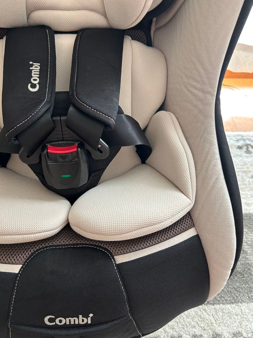 Combi 美品チャイルドシート コンビ　マルゴットシリーズ新生児