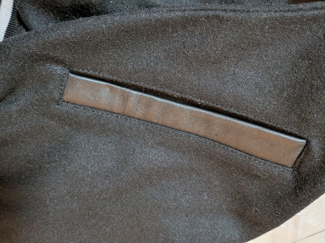 L'Arc〜en〜Ciel ラルク ツアー スタジャン S 黒 刺繍 白ライン