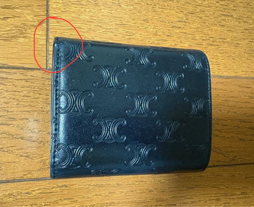 CELINE ブラックレザー三つ折り財布