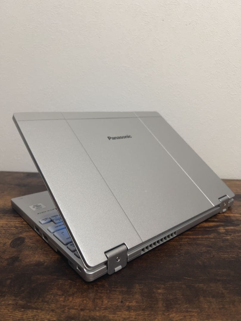 美品✨レッツノートQV9 16GB SSD256GBオフィス