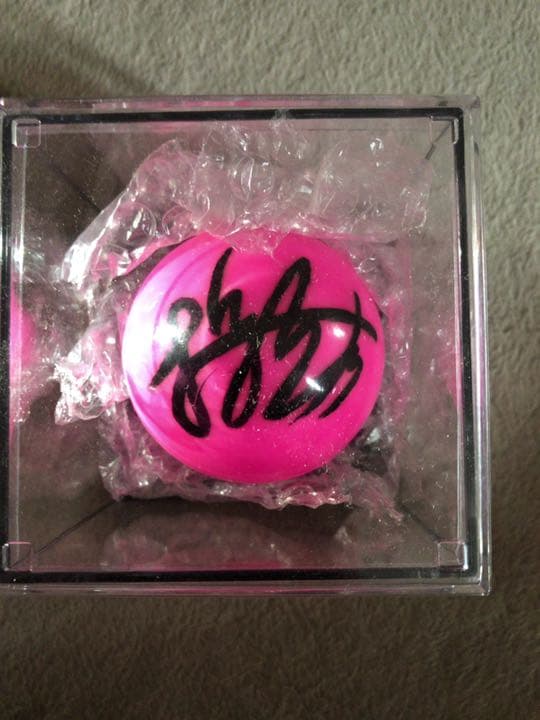 BTSジョングクサインボール