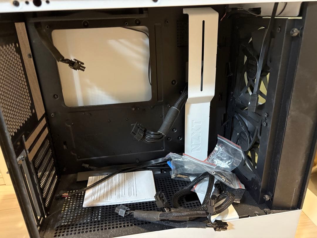 NZXT h510 Elite + Corsair RM850x 電源ユニット