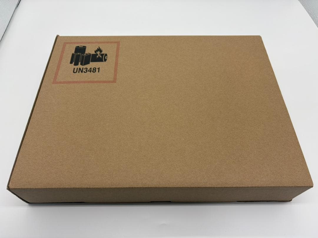 【美品】MacBook Air M2 8GB / 256GB スターライト