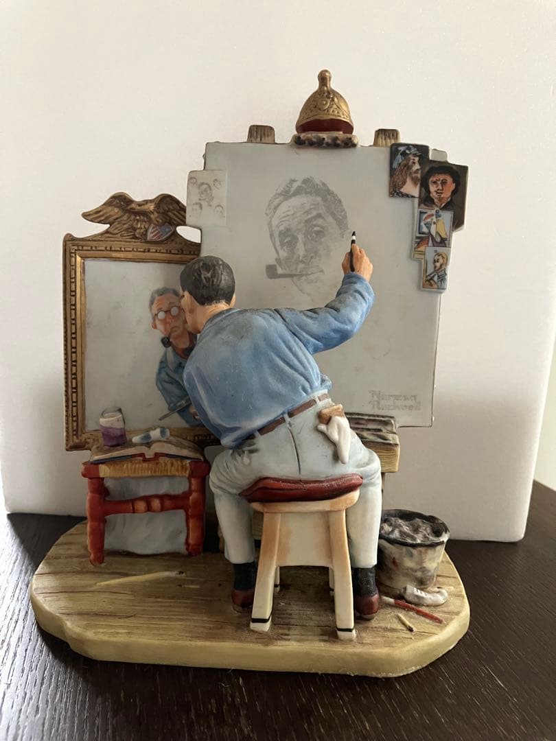 陶器　絵画をする人