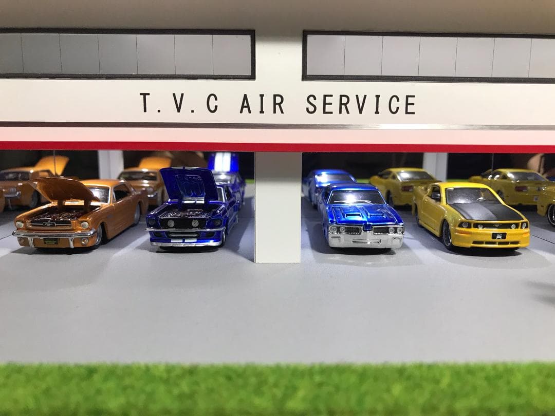 ミニカージオラマ：1/64 世田谷ベースタイプガレージ／年末SALE！