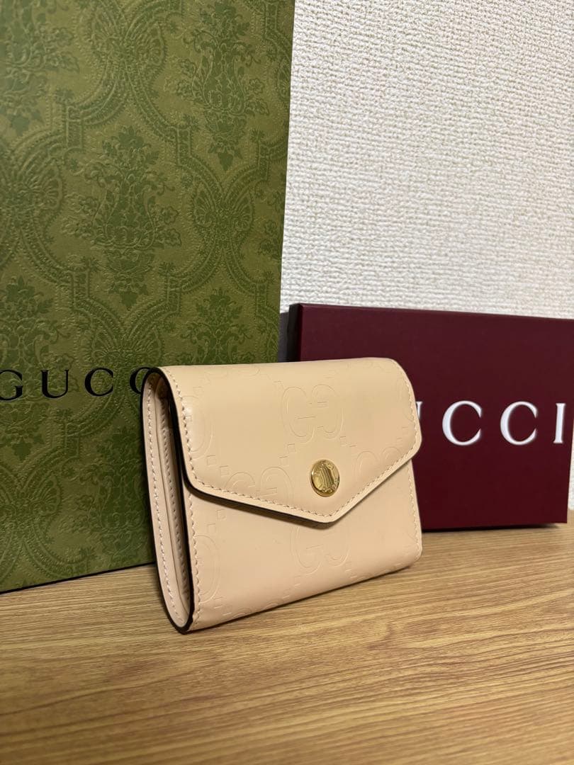 GUCCI ベージュ 三つ折り財布