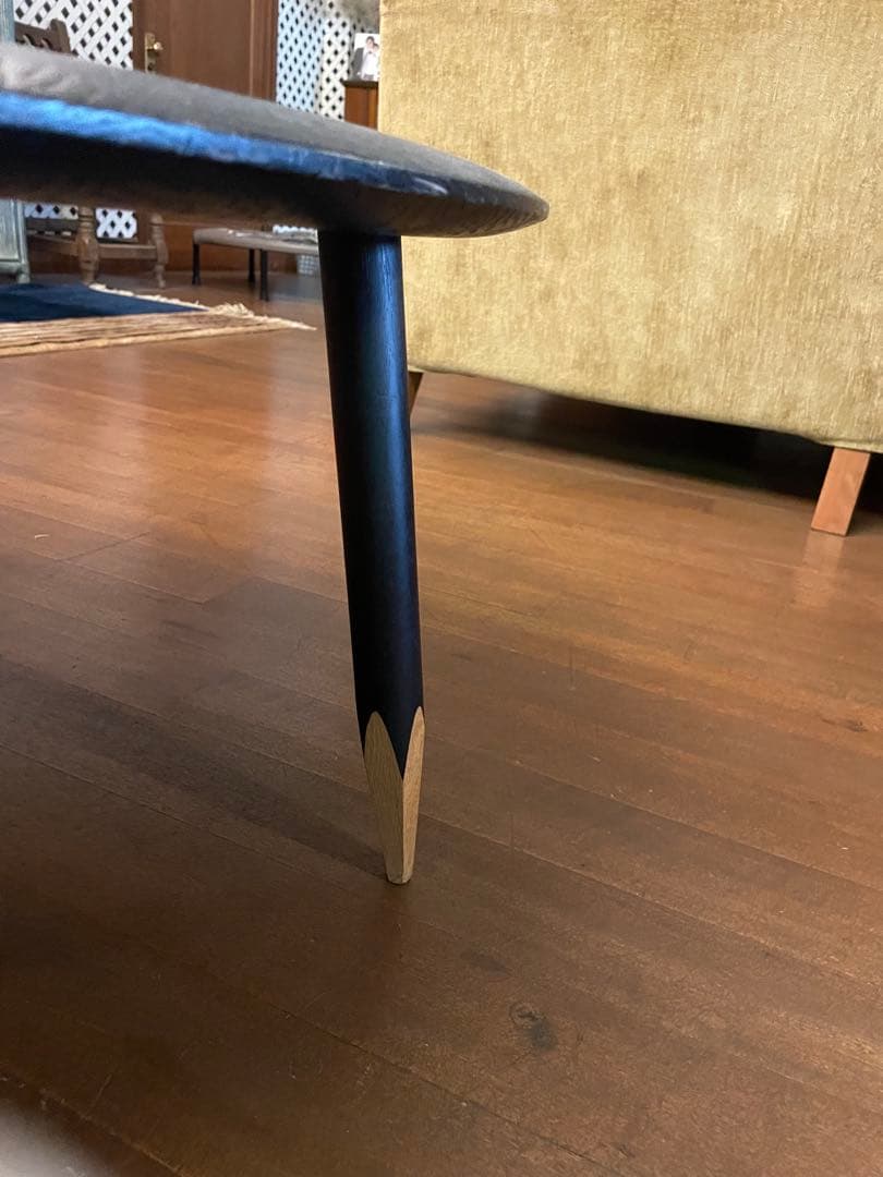 黒い円形座卓 木製　丸テーブルスコープ東屋