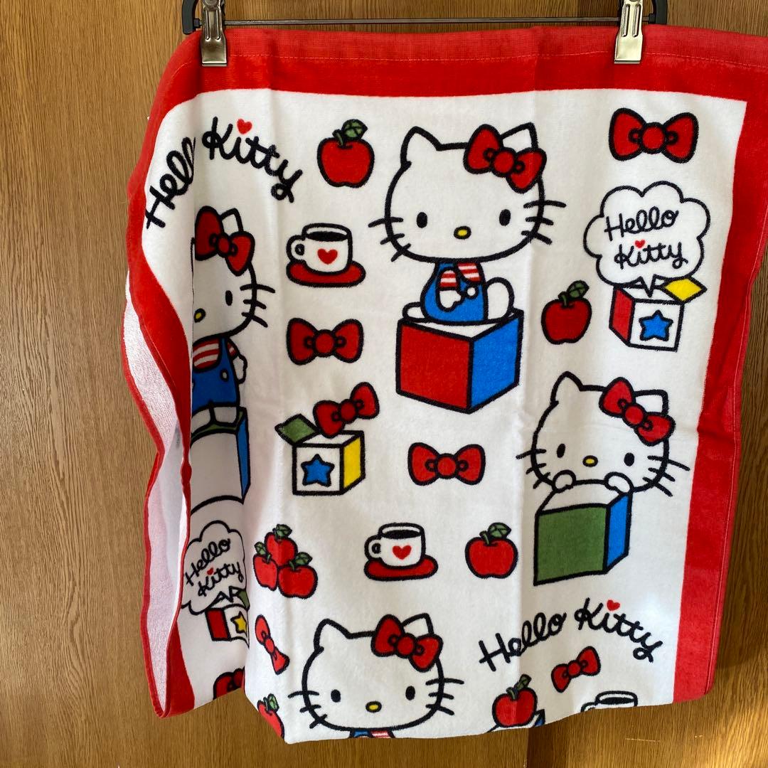 5点目100円♡新品♡新作♡キティちゃん♡バスタオル