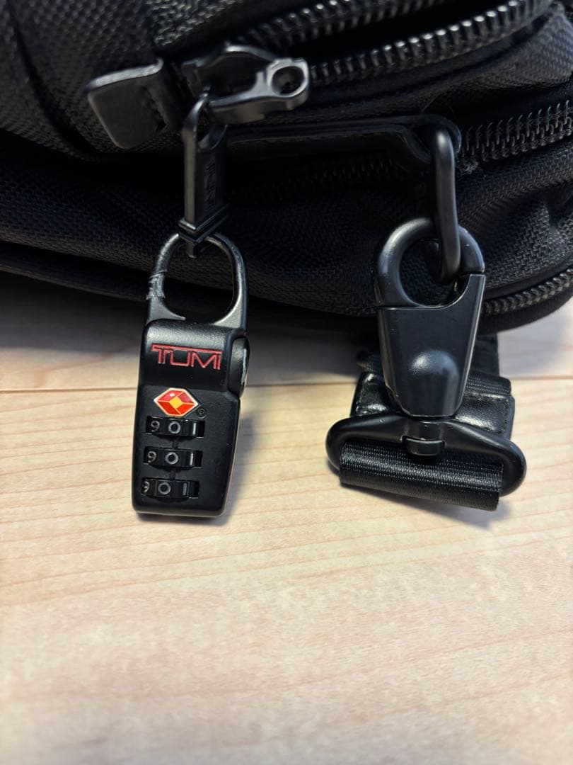 TUMI ビジネスバッグ ブラック　22121DH