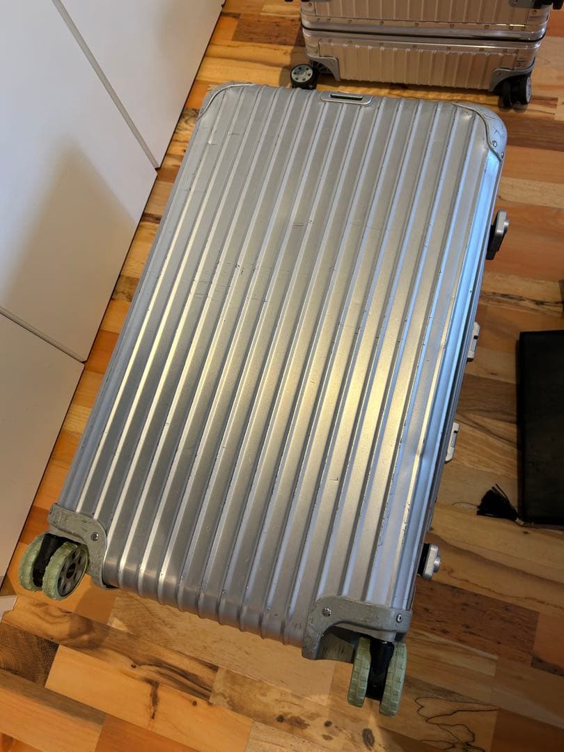 リモワ トパーズ スポーツ　923.75.00.4　89リットル　4輪