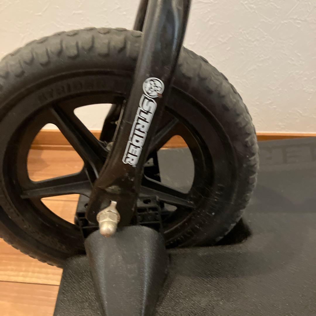 STRIDER スポーツ　12インチ 赤　ロッキングベース付き（一部部品無し）