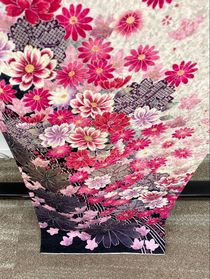 振袖 豪華 銀通し 刺繍 金彩 紋意匠 身丈162cm 撥水加工済