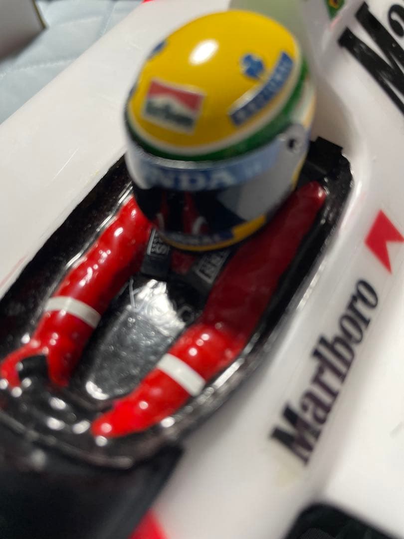 f103 1/10 ラジコン マクラーレン mp4/4 +ヘルメット