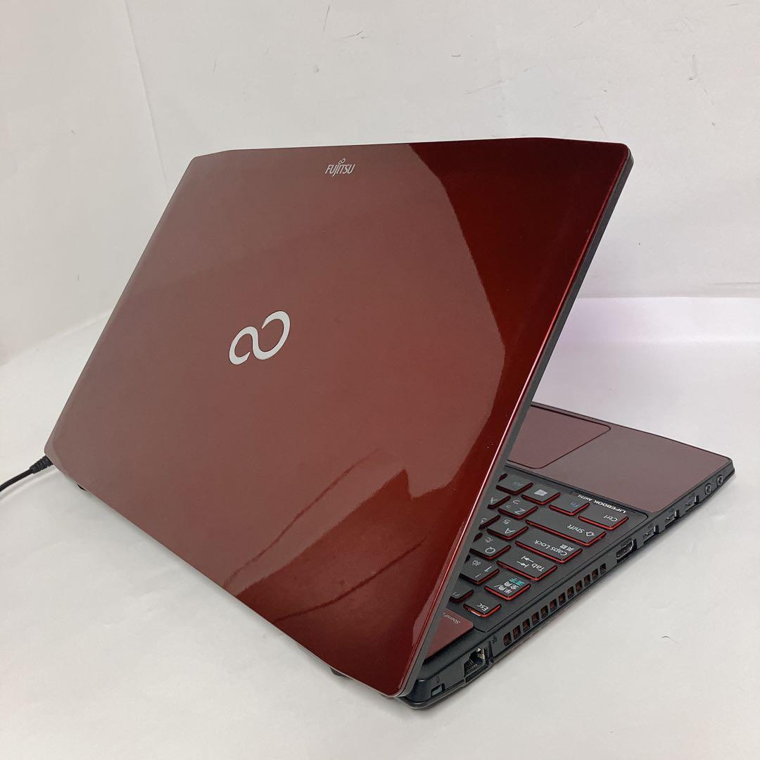 富士通 ノートPC Corei7 SSD512GB 8GB Win11