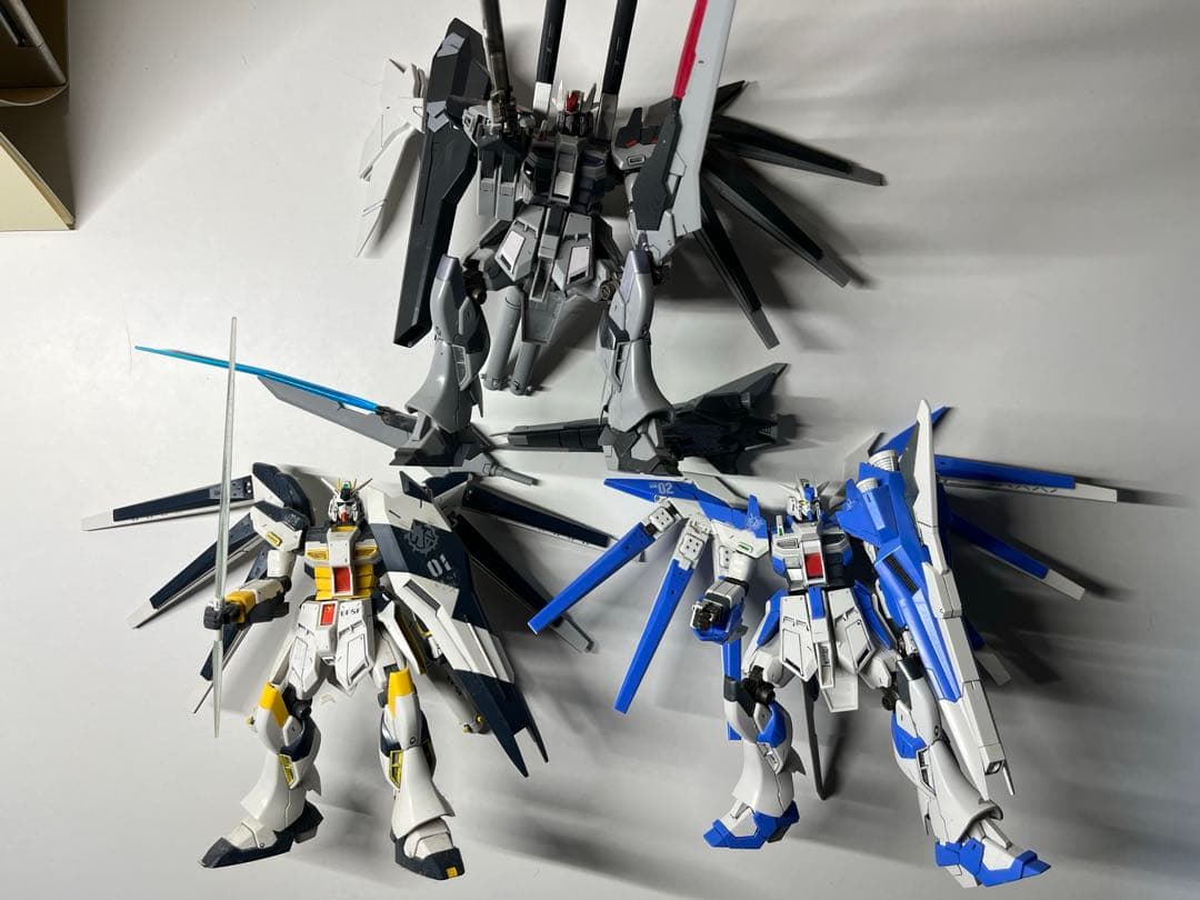 hg H iν ガンダム3点