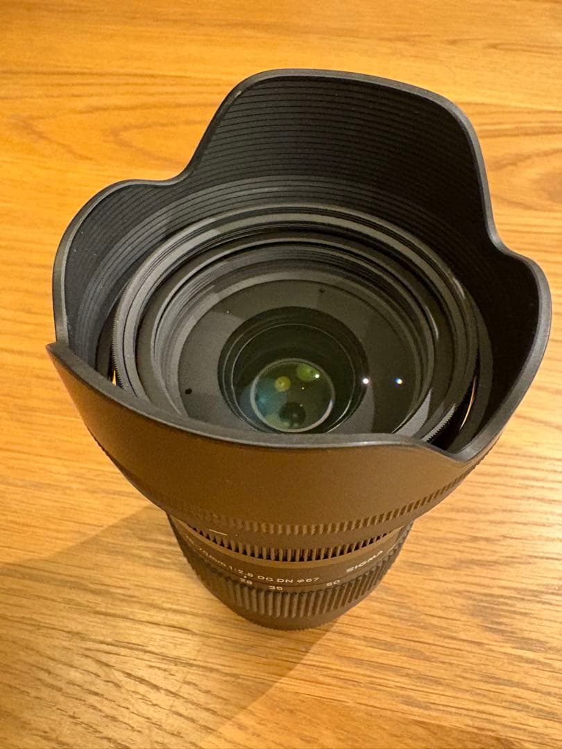 SIGMA 28-70mm F2.8 DG DNレンズ　Lマウント