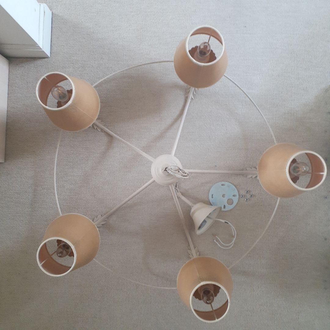 シャンデリア アイアン ホワイト 5灯 欧風 南欧風　フランス製