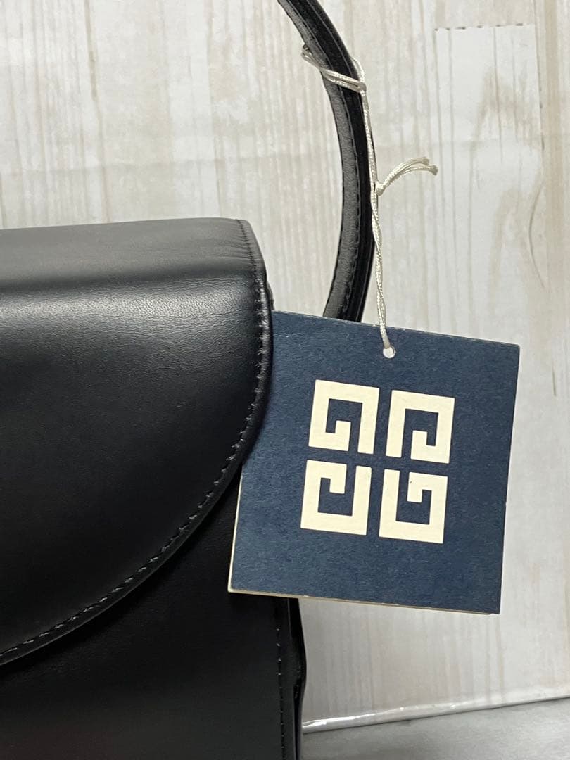 新品未使用　ジバンシー　4Gロゴ　金具付け替え可　フォーマル　ハンドバッグ