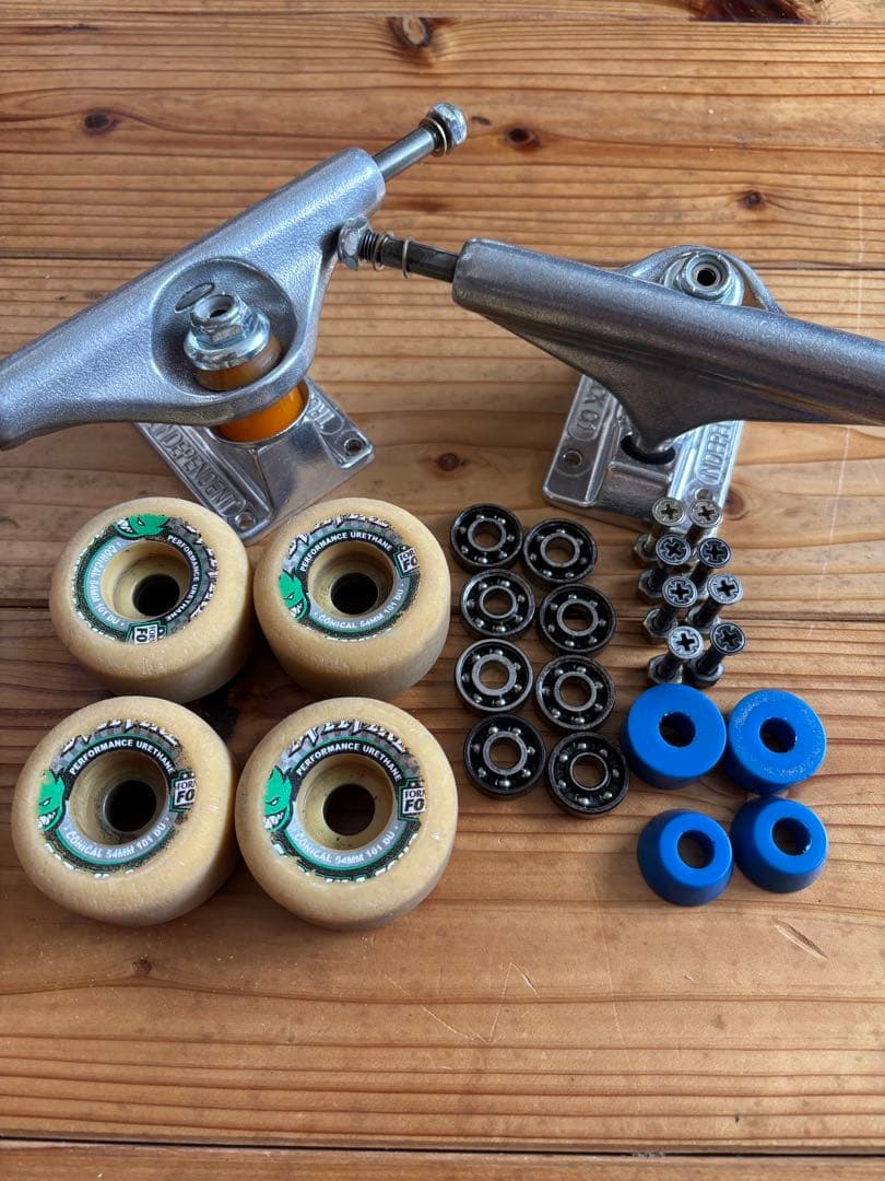 【値下げ】スケートボード　足回りセット