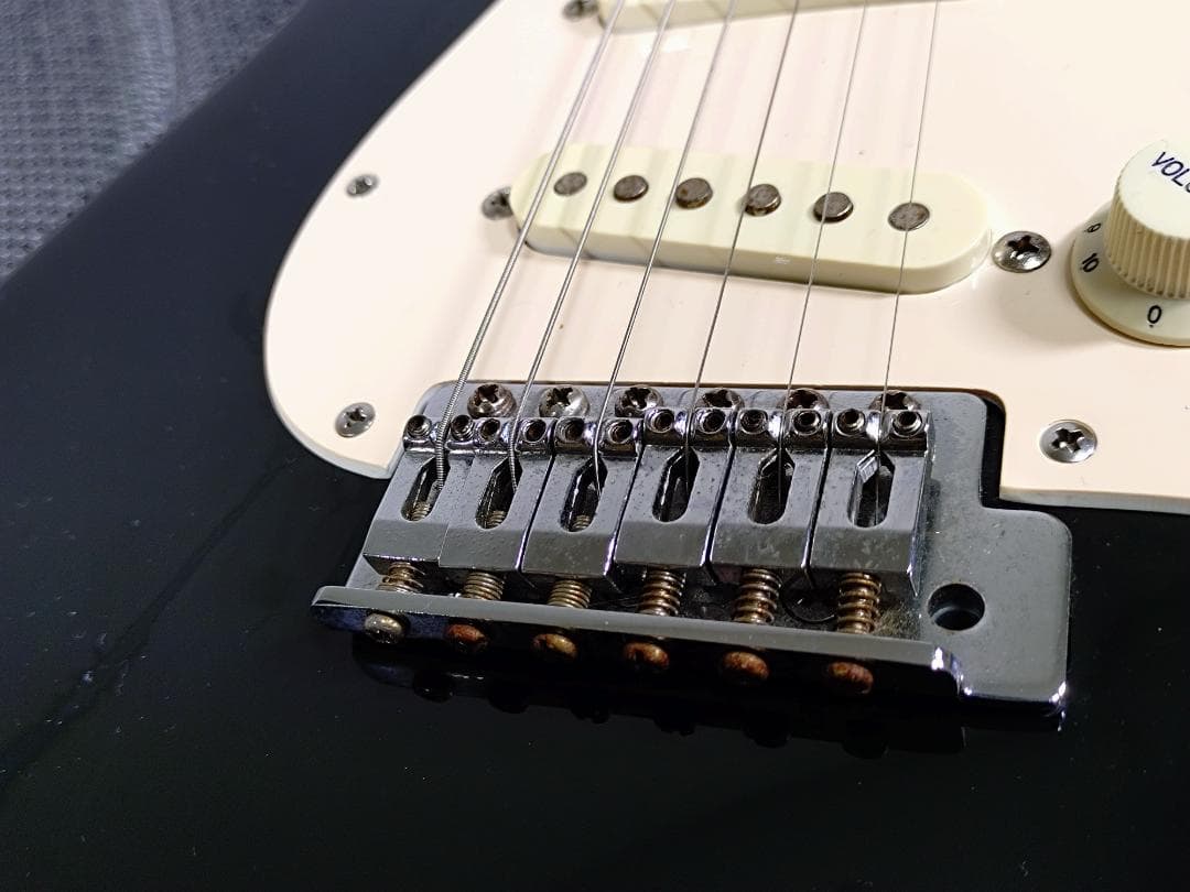 Fender Mexico製ストラトキャスター Squier