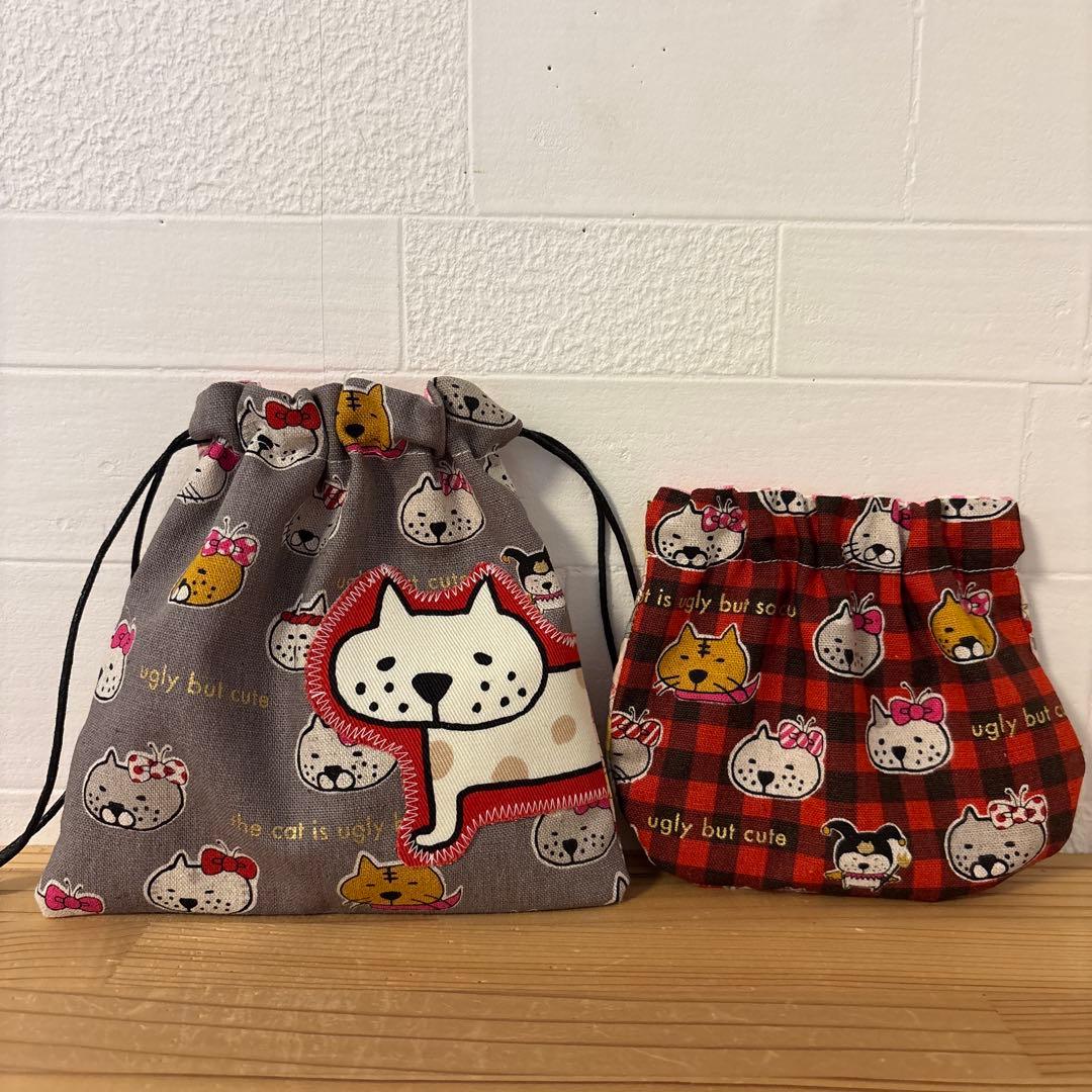 感謝価格　SALE 猫柄　16cmファスナーポーチ　人気　ハンドメイド　新柄