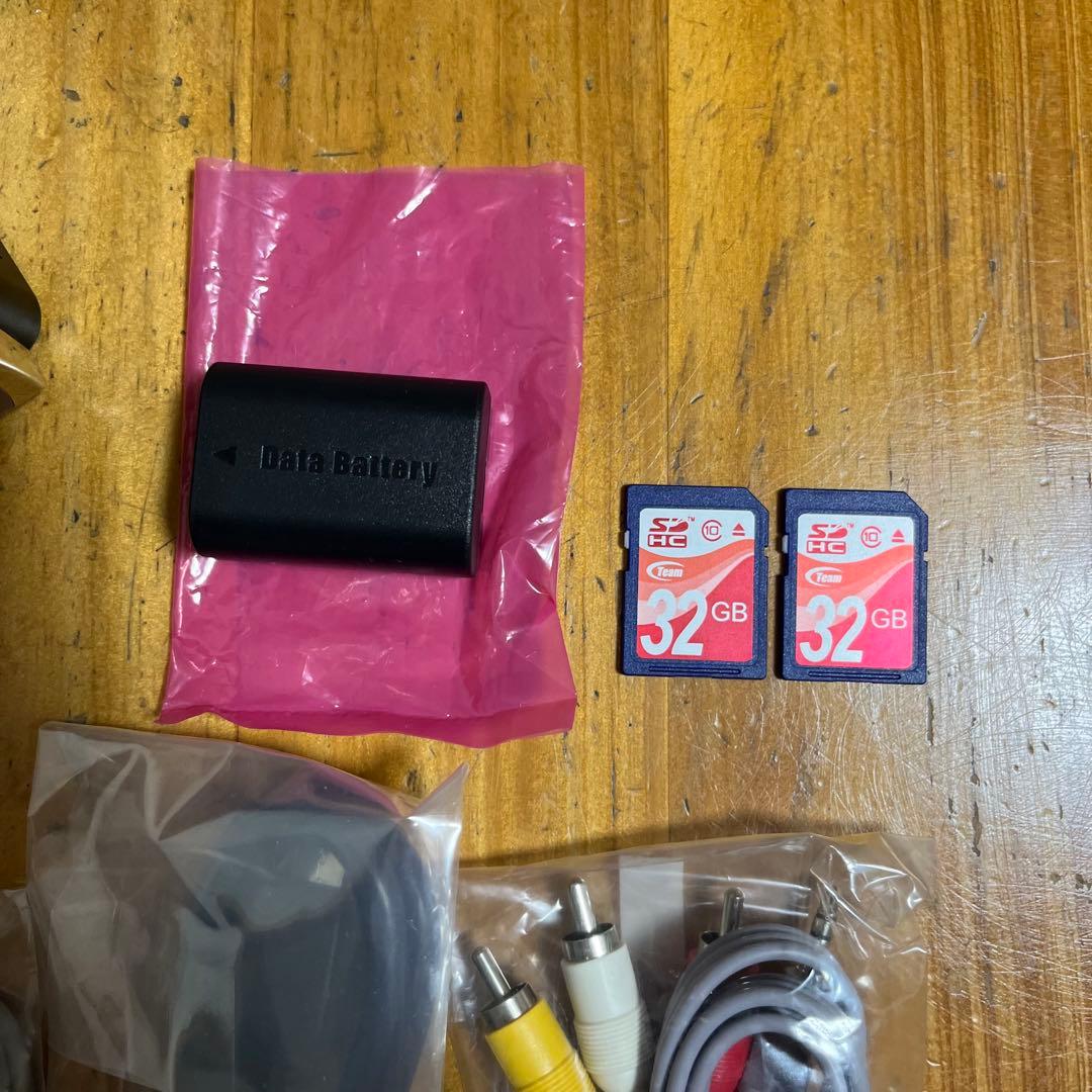 Everio エブリオ　GZ-HM33-v ビデオカメラ　バイオレット　美品