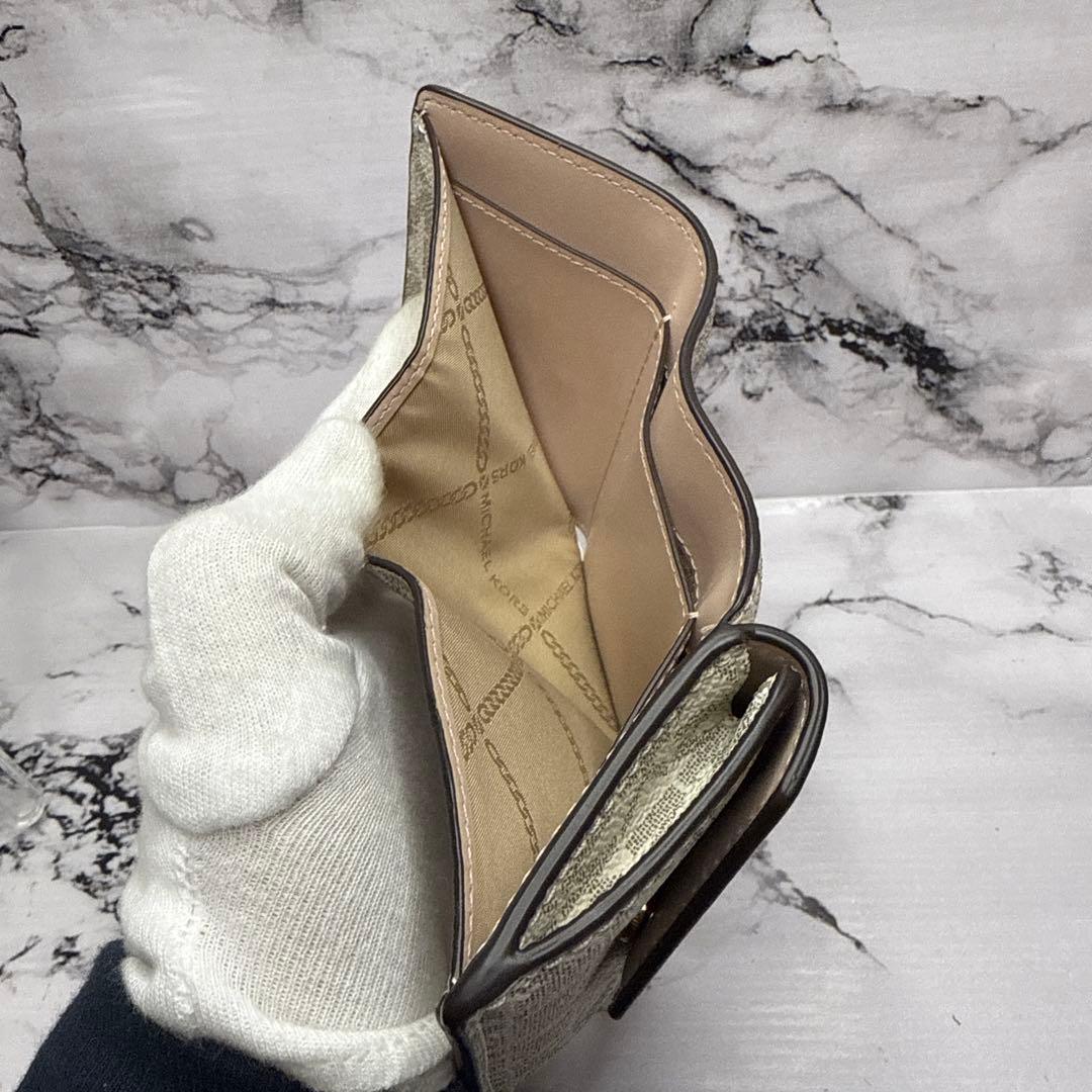 (未使用品)大人気、マイケルコース、ミニ財布、大人気デザイン、総柄、PVC地、金