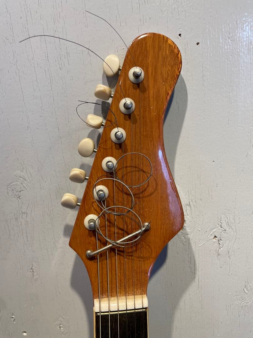 エレキギター　楽器　趣味　機材　コレクション　インテリア　一点もの　年代物